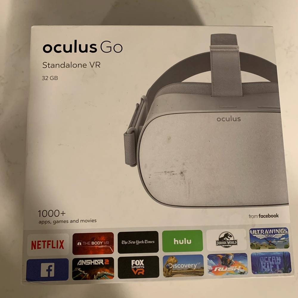 Oculus Go VR headset - 32 gb - like new!